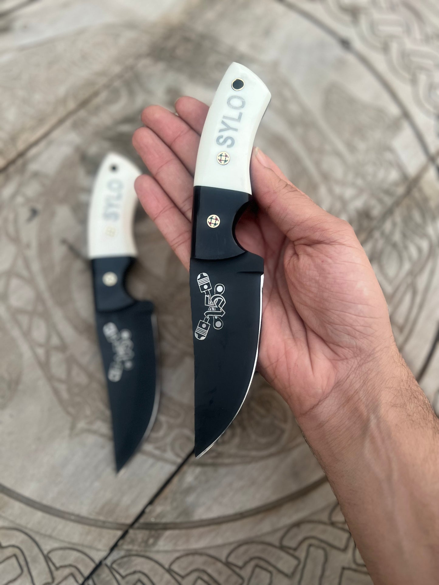 SYLO Crossed Piston 15-Knife Full Tang Hand Forged J2 Steel SYLO Blade