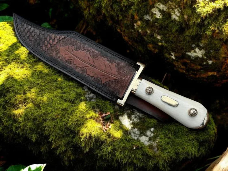 Legendary Western Knife – Custom Handmade Damascus Steel Blade with Bone Handle