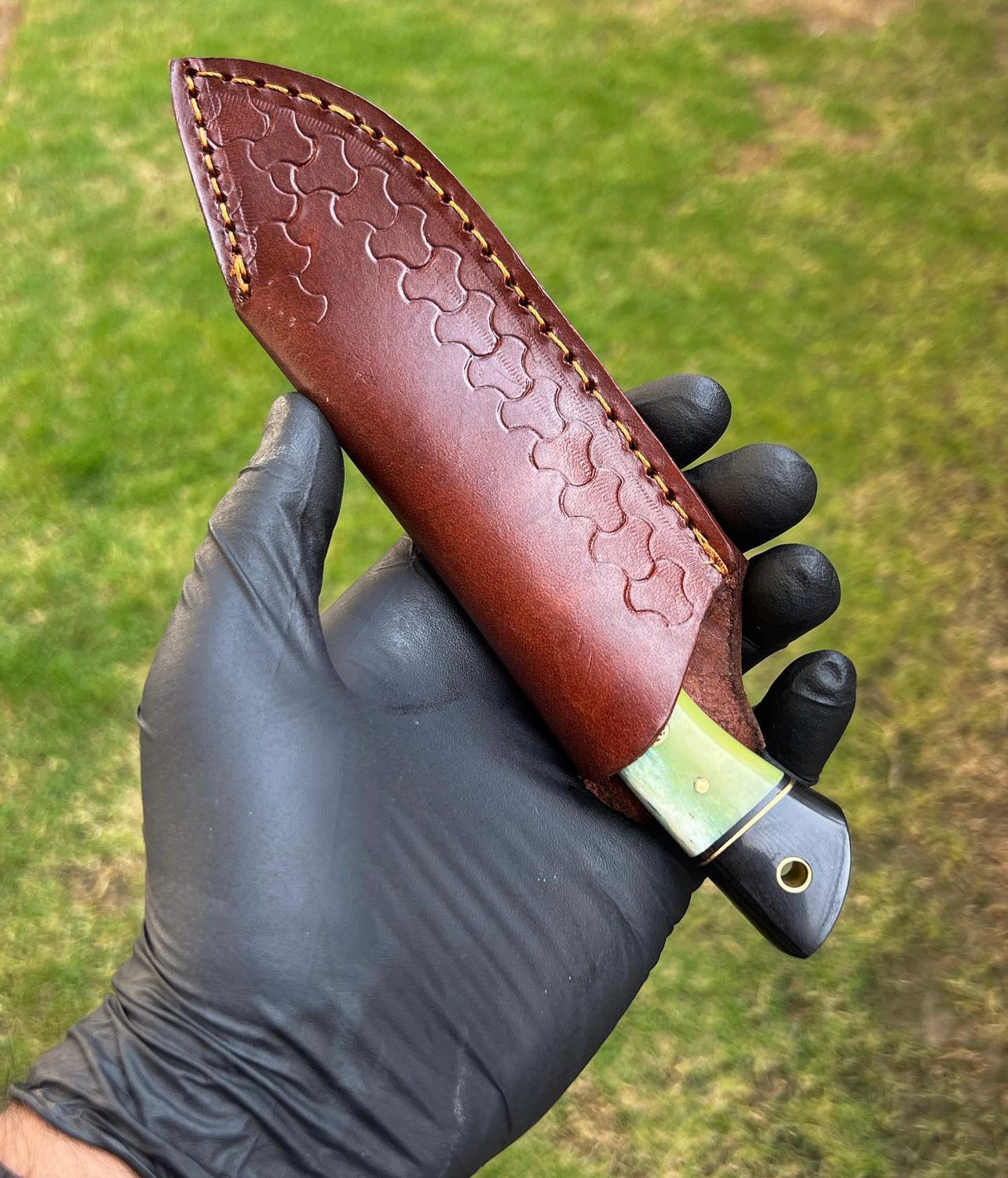 Damascus Steel Fixed Blade Hunting Knife