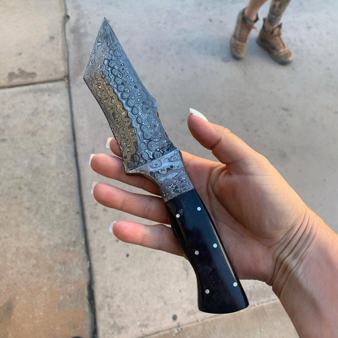 Why Are Damascus Knives Better Than Stainless Steel?