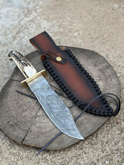 Deluxe Dundee Hunting Knife with Full Tang Damascus Steel Blade and Antler Horn Handle