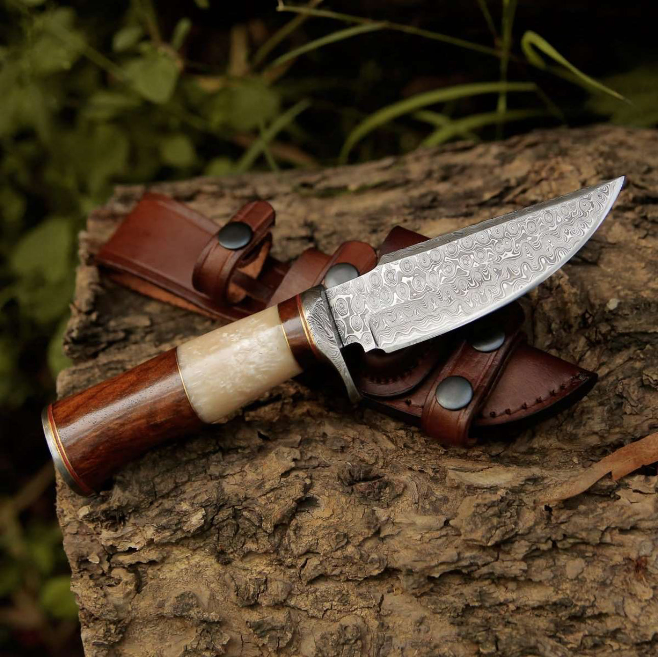 ELITE DAMASCUS HUNTING KNIFE WITH MOTHER OF PEARL & ROSE WOOD HANDLE