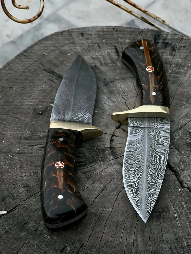 Pair of custom handmade damascus steel feather pattern hunting knives With leather sheath