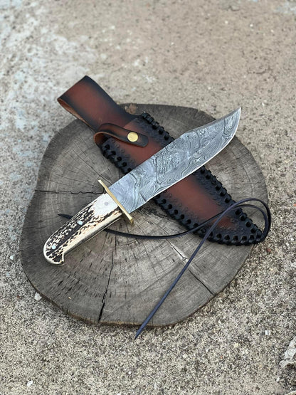 Deluxe Dundee Hunting Knife with Full Tang Damascus Steel Blade and Antler Horn Handle