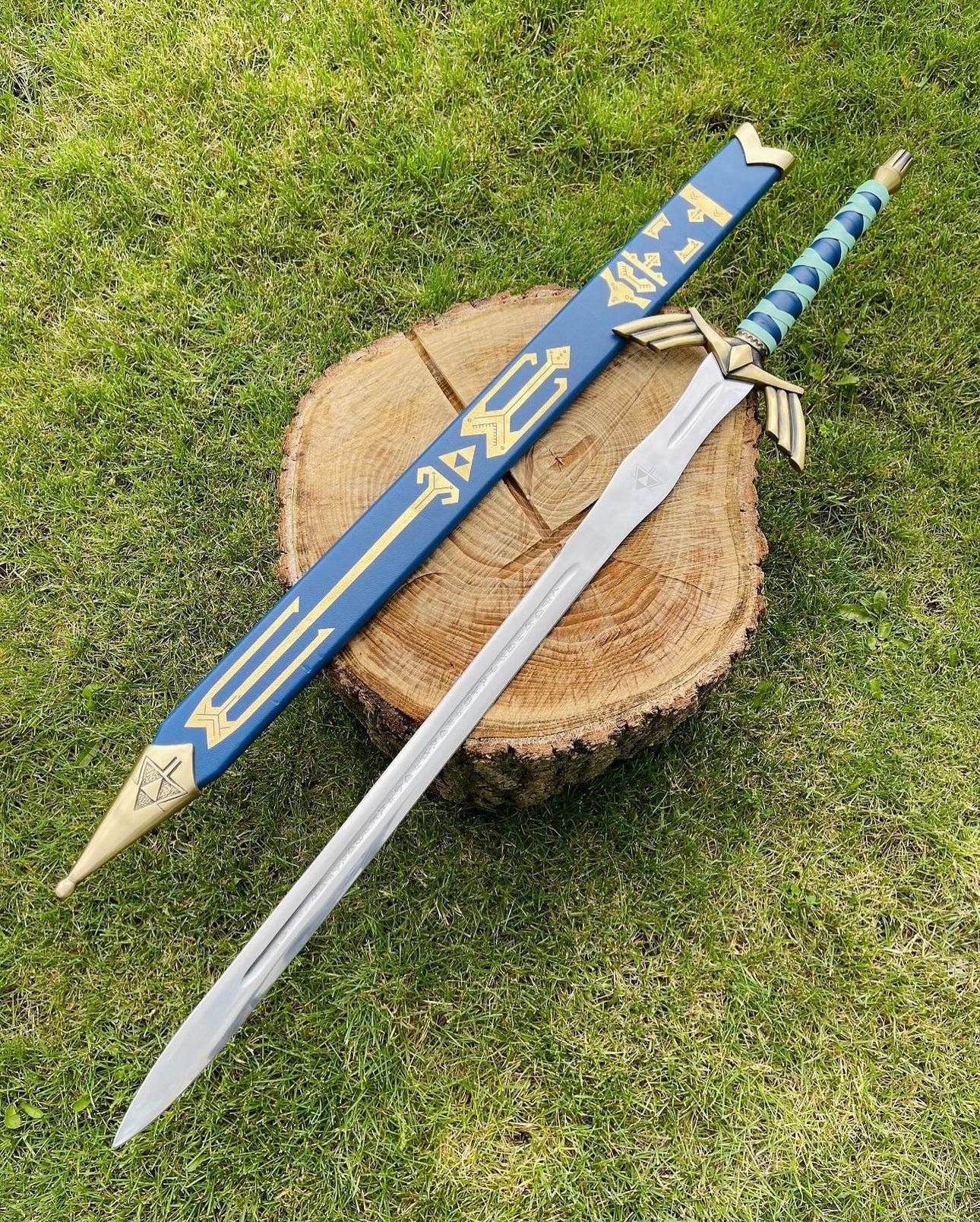 CUSTOM Hand Forged Stainless Steel The LEGEND of ZELDA Full Tang Skyward Link's Master Sword with Scabbard