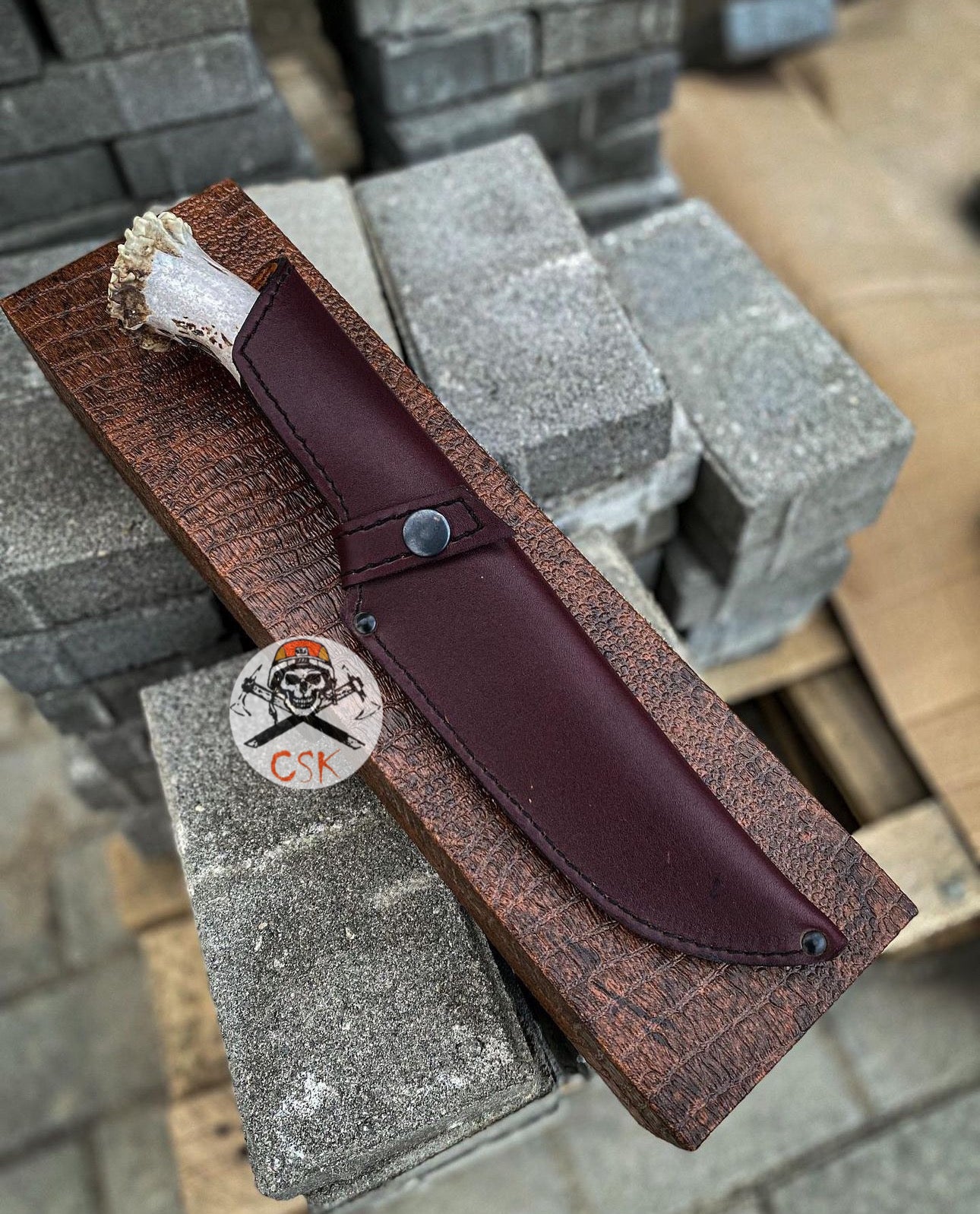 The Stag’s Fury: Handcrafted Damascus Survival Knife