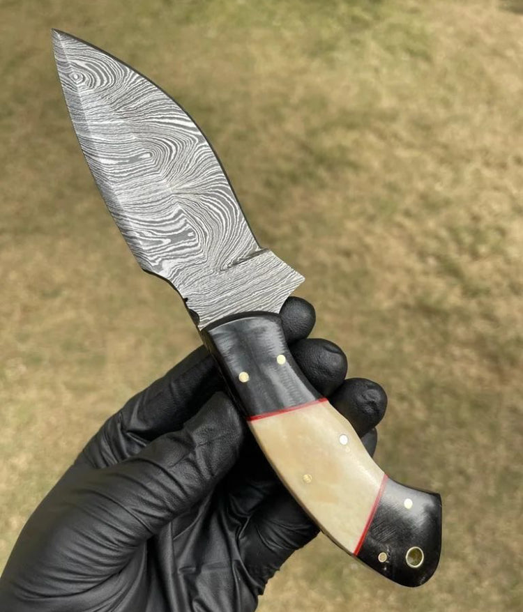 Handmade Damascus Steel Hunting Knife