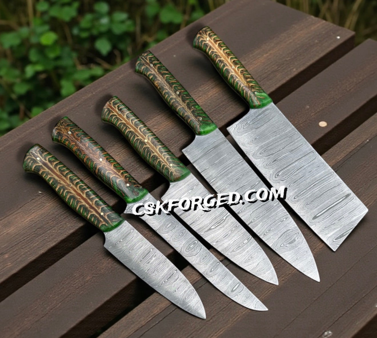 Damascus Steel Kitchen Knife Set – Handmade 5-Piece Chef Knives with Epoxy Pine-Cone Handle