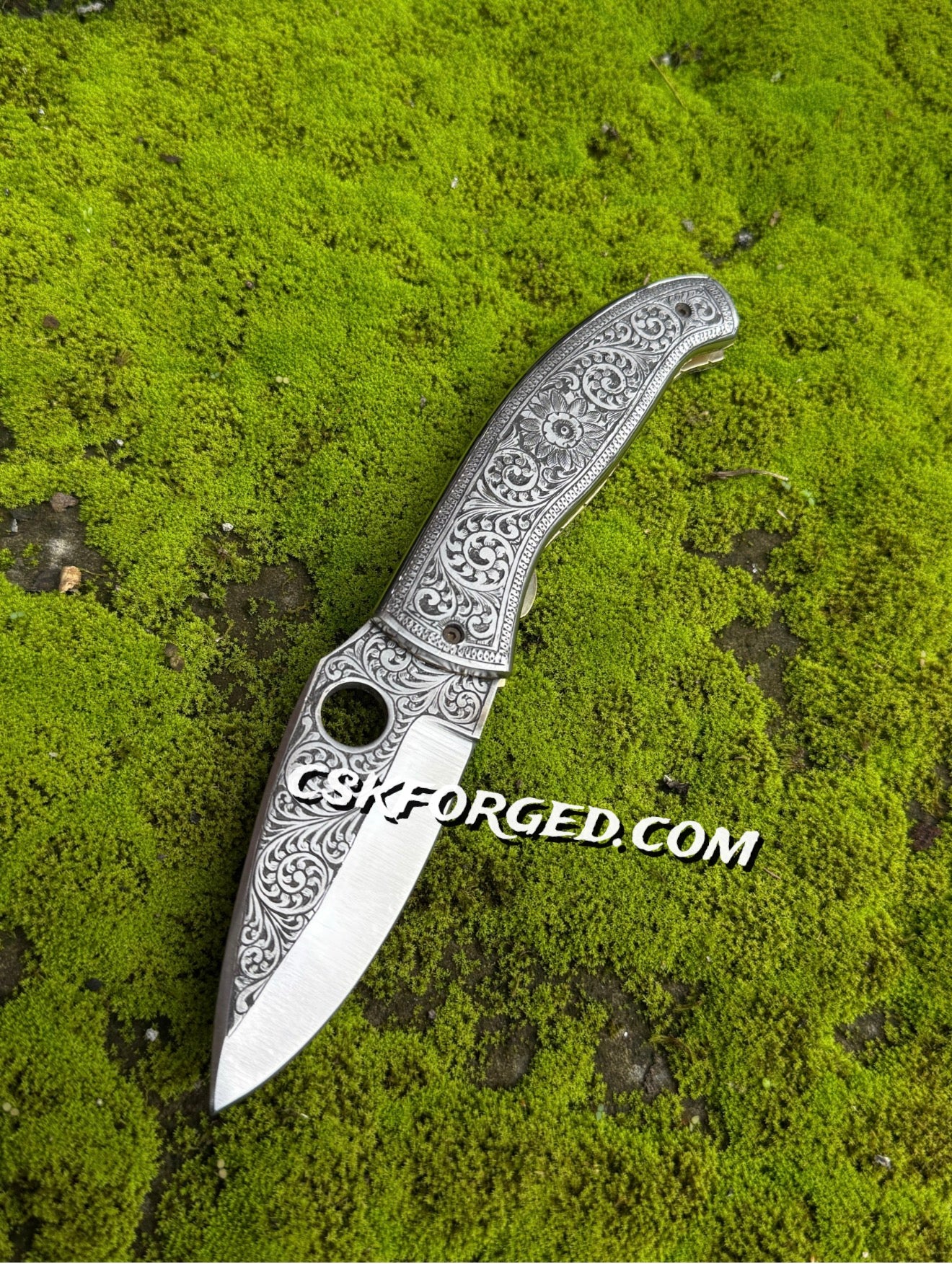 Hand-Engraved Pocket Knife With Leather Pouch