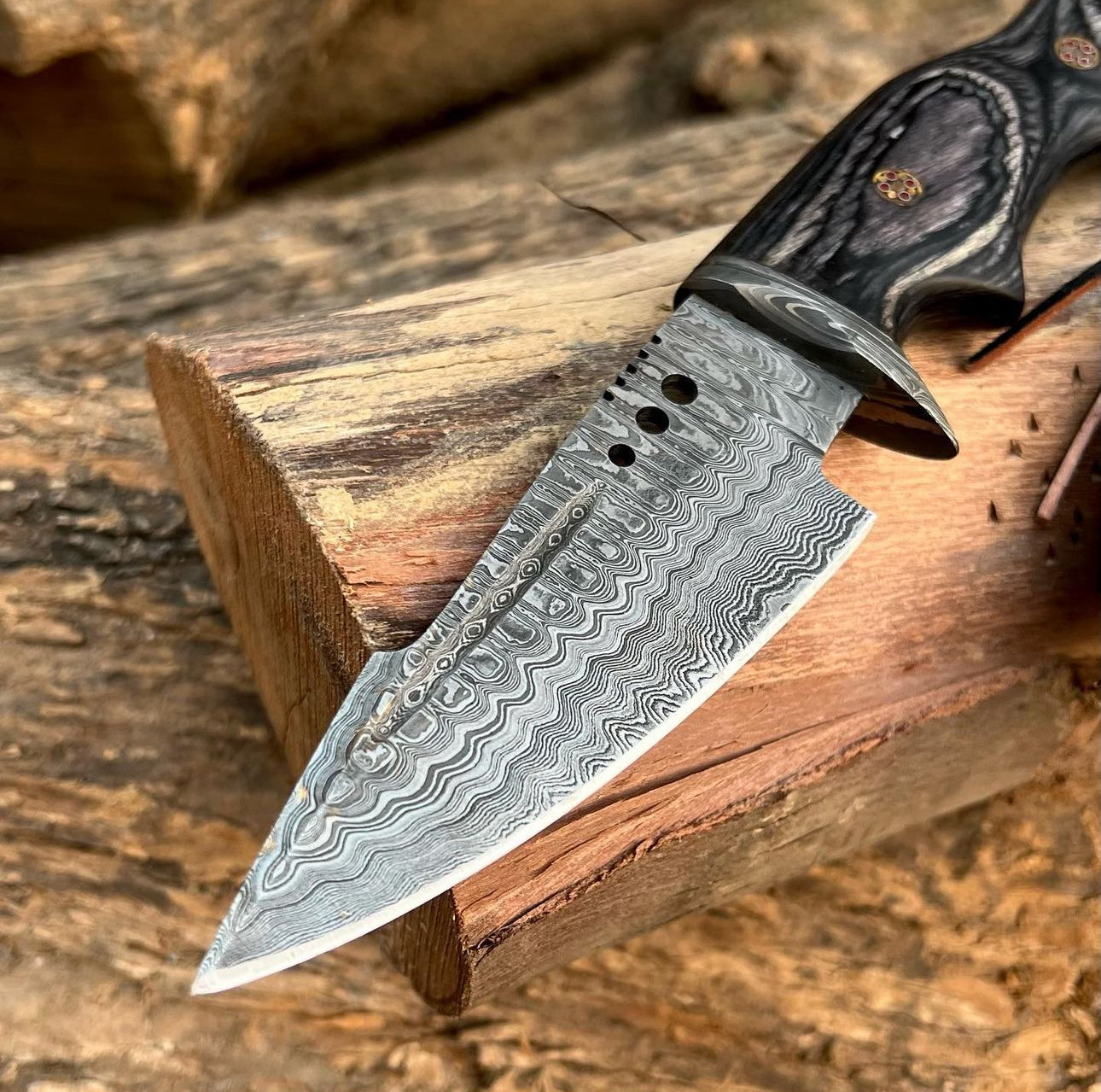 Handmade Damascus Steel Hunting Knife