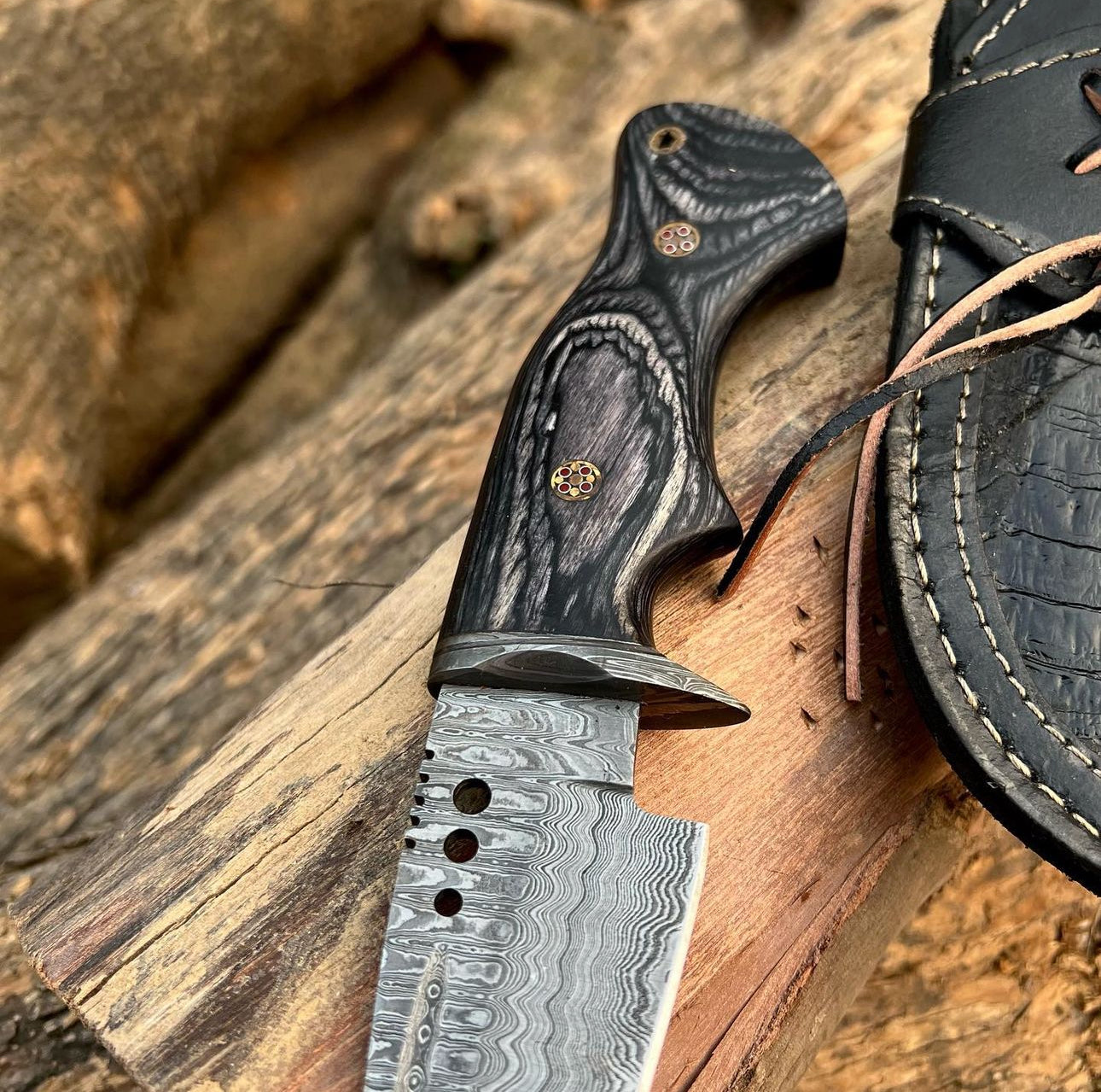 Handmade Damascus Steel Hunting Knife