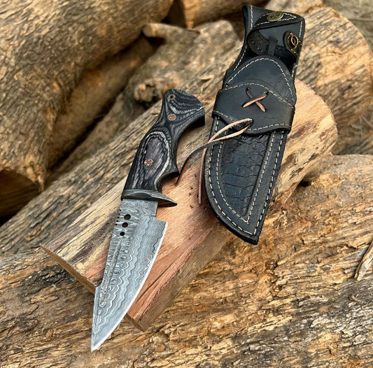 Handmade Damascus Steel Hunting Knife