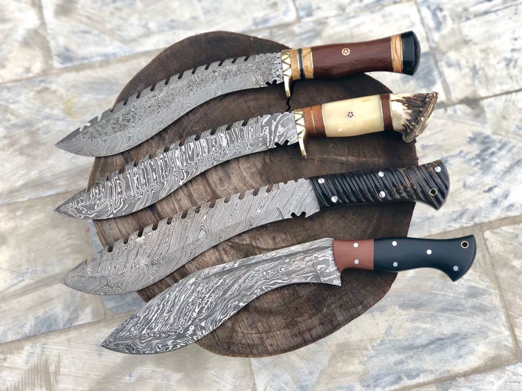 Custom Handmade Damascus Steel Camping Knives ( Deal )