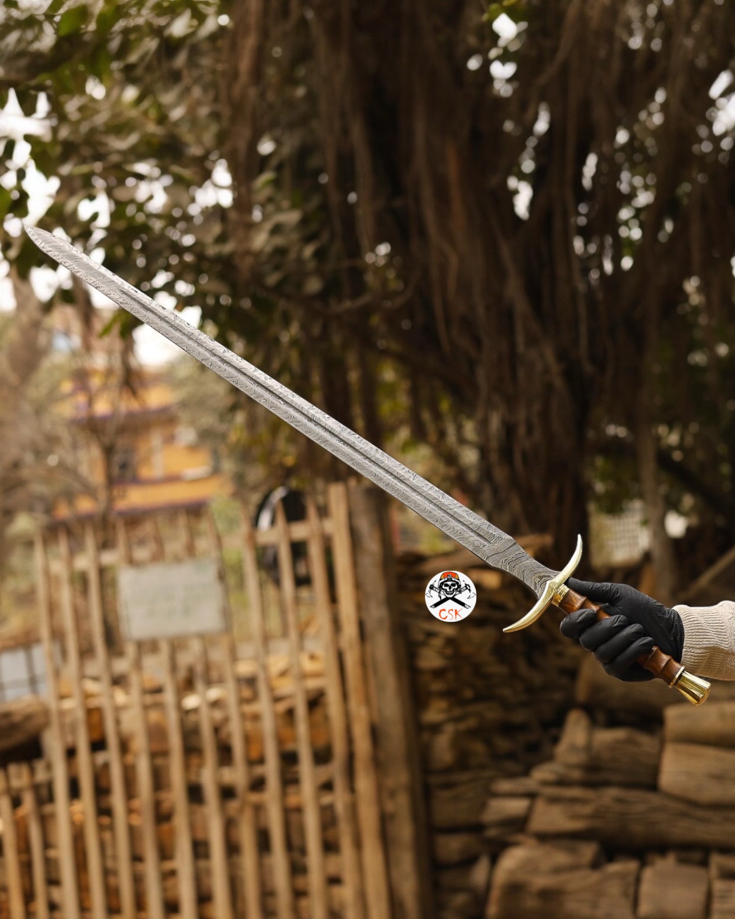 Kingslayer Arming Sword with Damascus Blade & Brass Clip