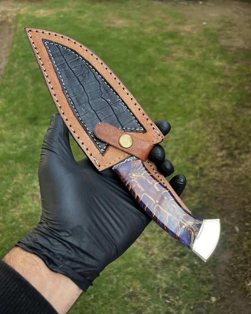 Premium Damascus Knife with Pine Corn Resin Handle & Protective Leather Sheath