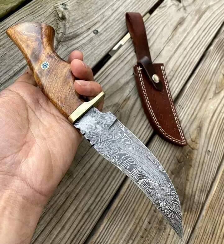 HAND FORGED Fixed Blade Damascus Steel Hunting Knife With Leather Sheath