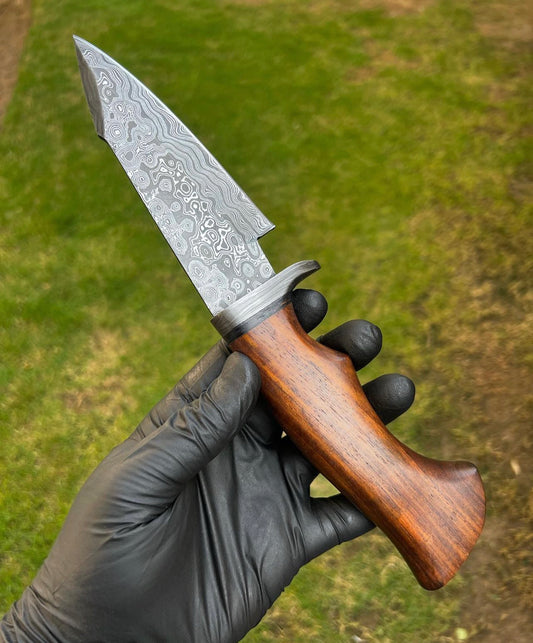 Custom Handmade Damascus Steel Hunting Knife