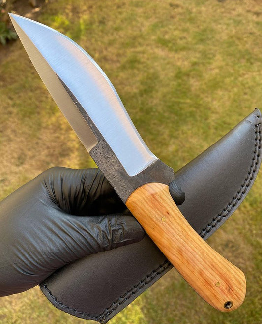 Custom Handmade High Carbon Steel Hunting Knife