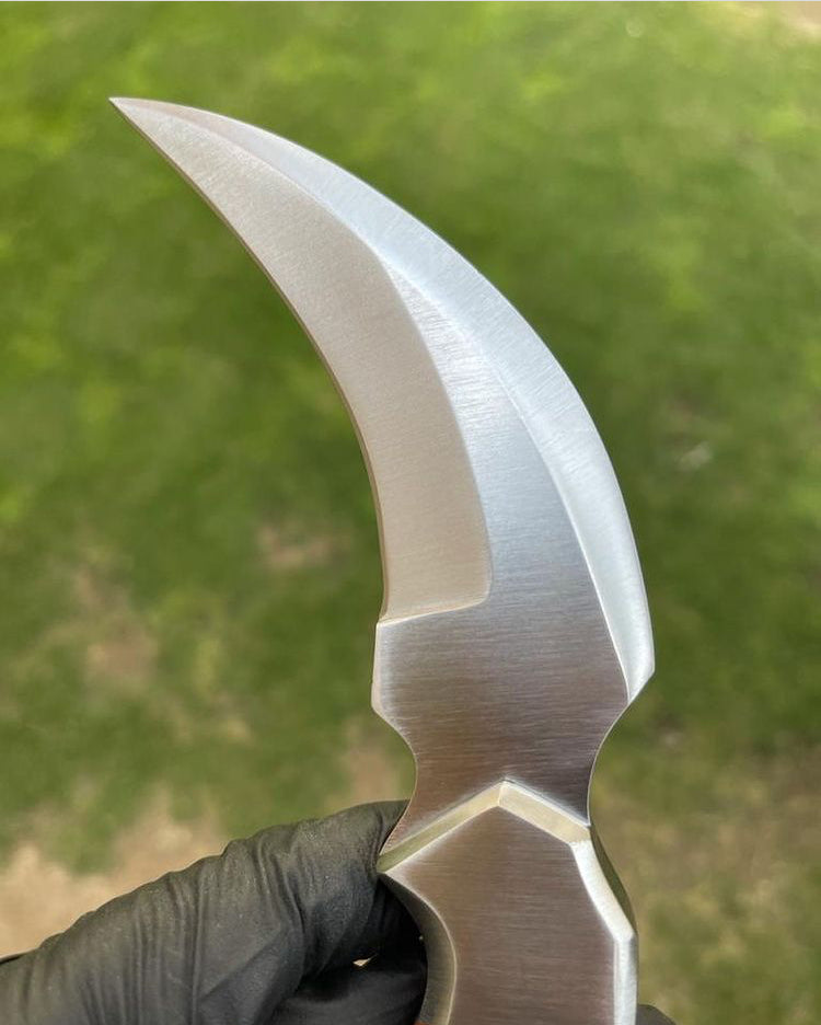 Handmade D2 steel karambit knife