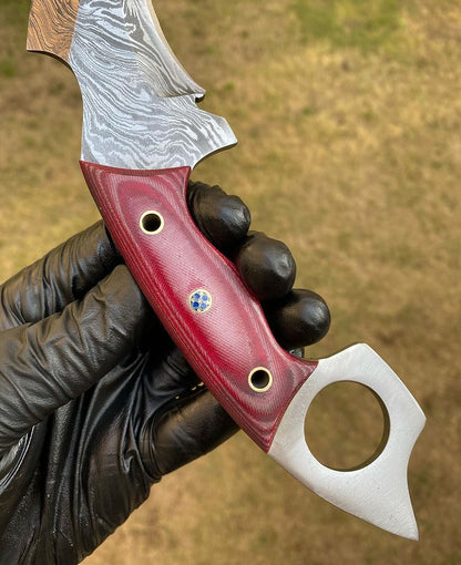 Handmade Damascus steel karambit knife