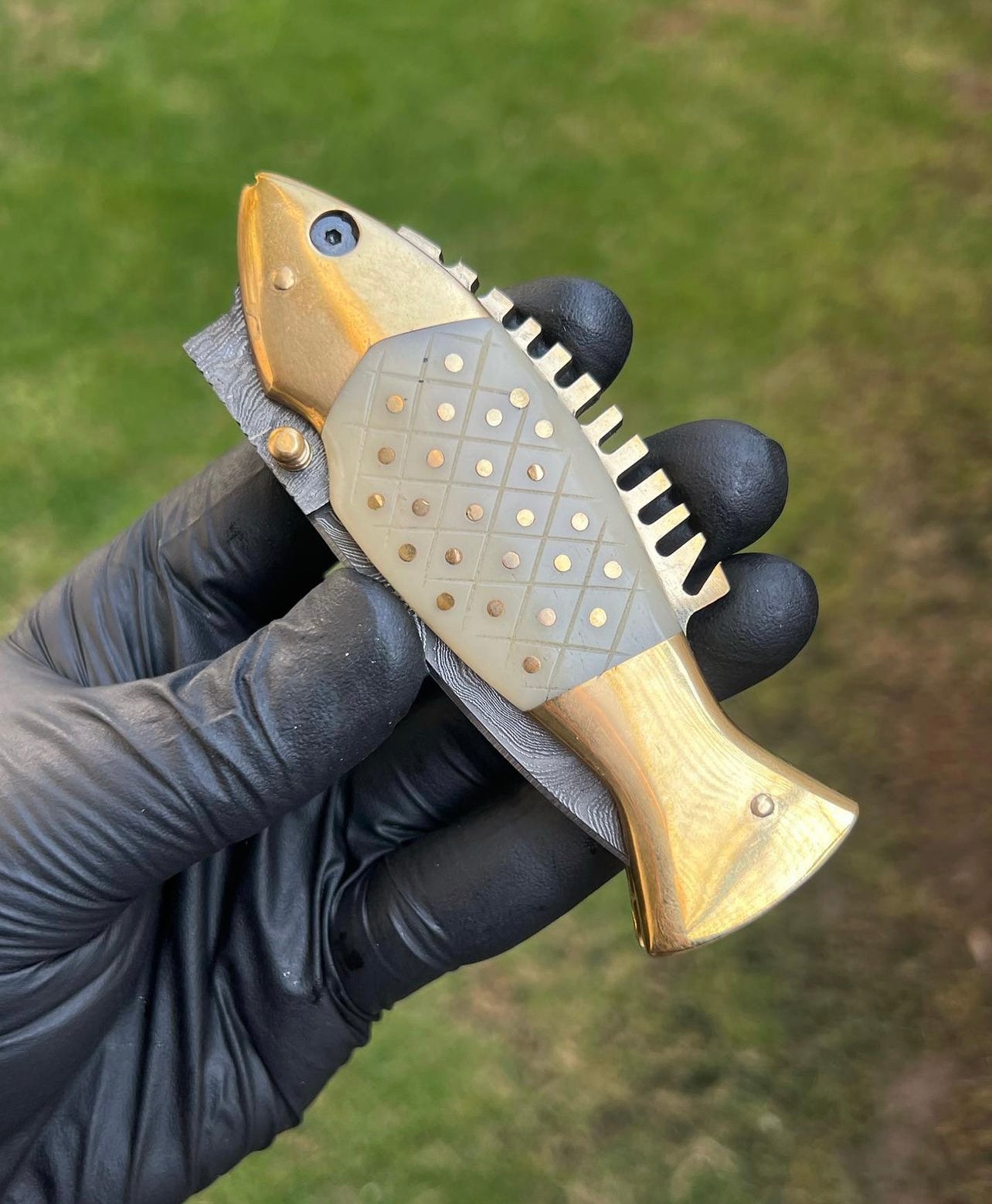 Damascus Steel Blade Fish Shape Pocket Folding knife