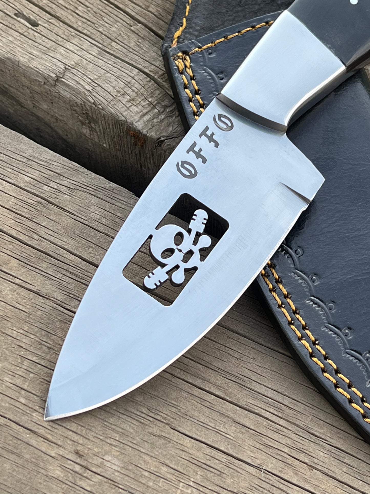 New Full Tang  Handmade J2 Steel Blade Hunting Knives