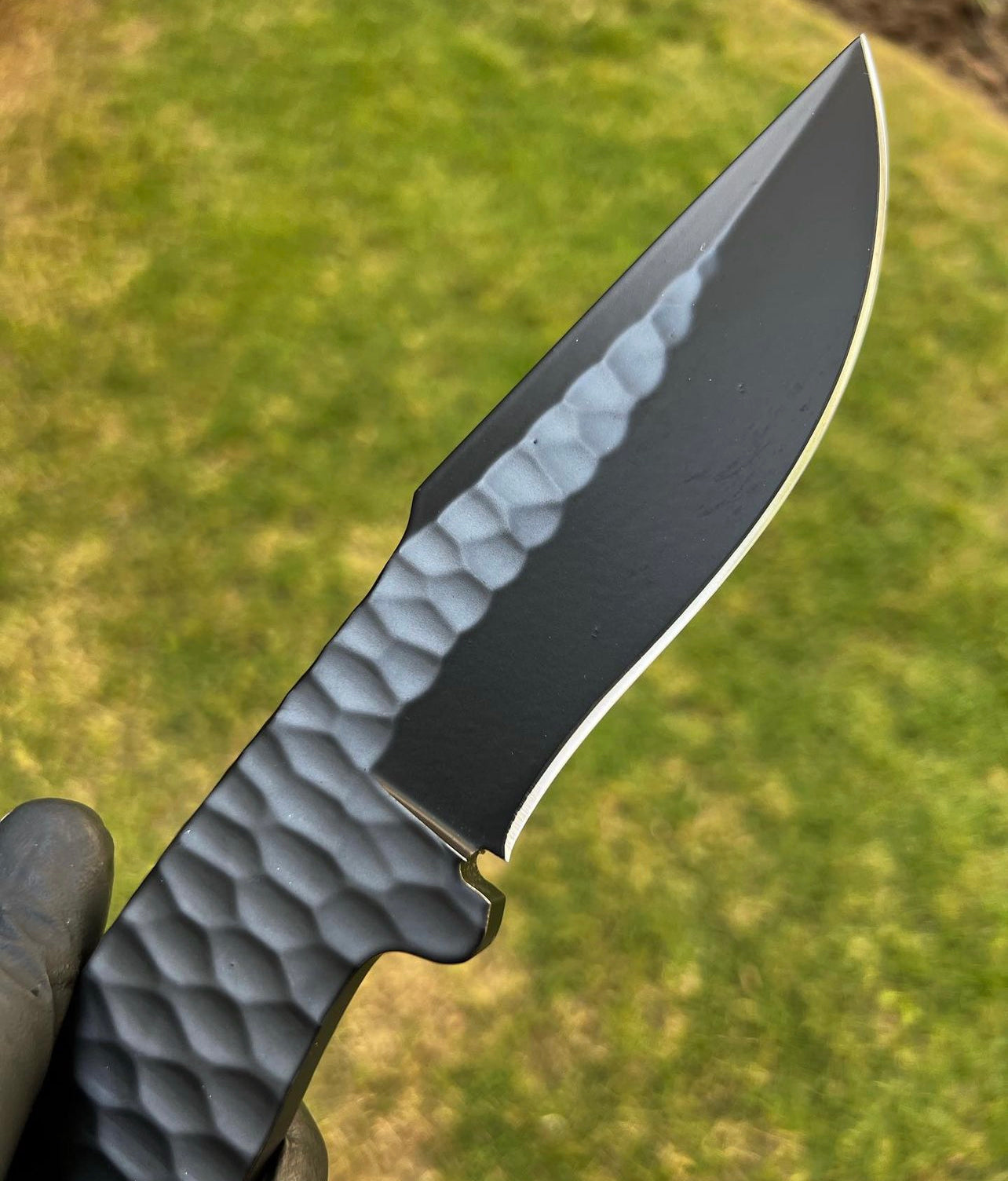 custom hand forged d2 steel hunting knife