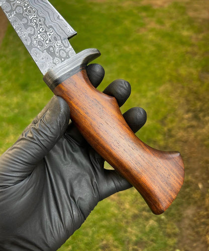 Custom Handmade Damascus Steel Hunting Knife