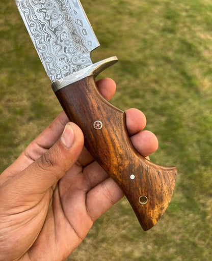 Handmade Damascus Steel Hunting Knife