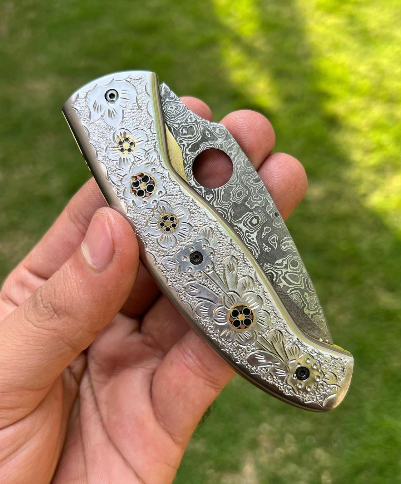 Custom Handmade Damascus steel Blade EDC Folding Pocket Knife