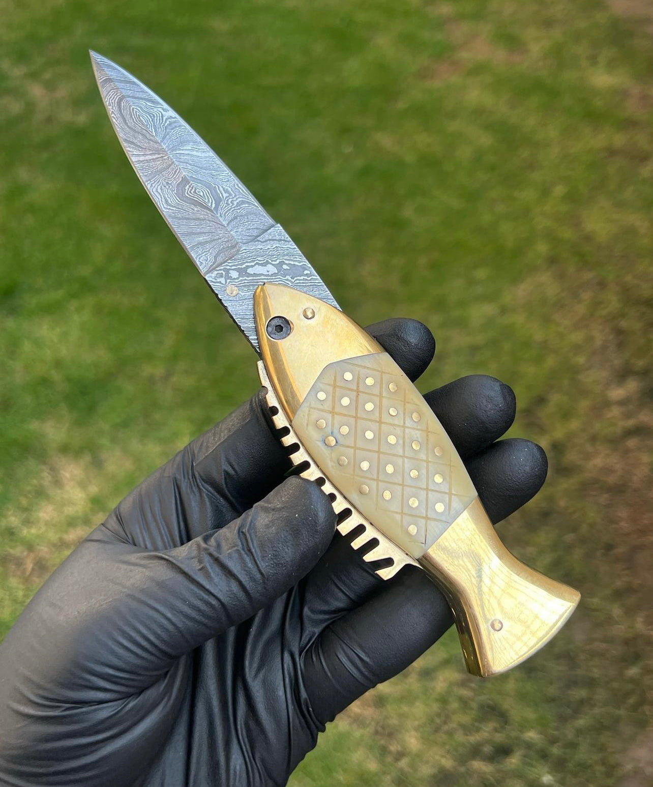 Damascus Steel Blade Fish Shape Pocket Folding knife