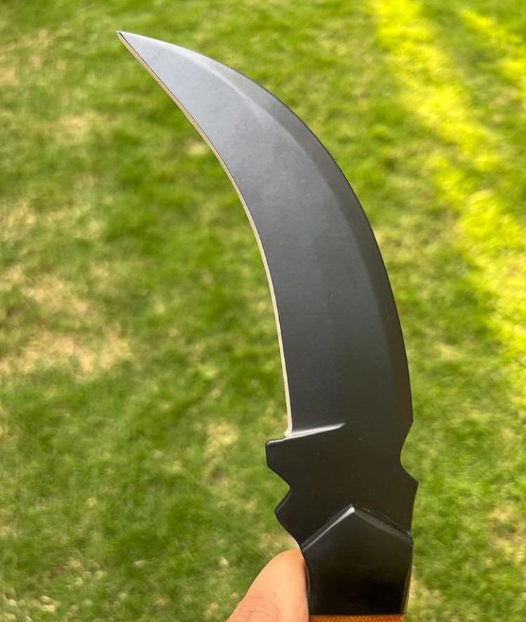 Handmade D2 steel Black Coated Ring Tail karambit knife
